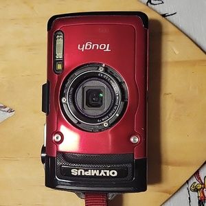 Underwater camera - Olympus Tough TG-2